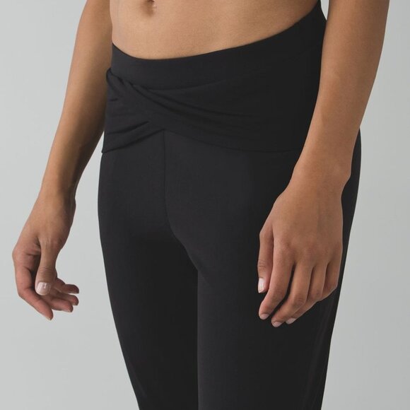 Lululemon Sunset Salutation Cropped leggings loose fit  ruched pockets Black 4 - Picture 8 of 16